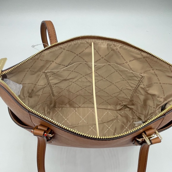 Michael Kors Large Charlotte Tote Bag & Trifold Wallet - Picture 8 of 13